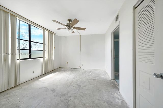 7330 NW 18th Street 204, Margate, FL 33063