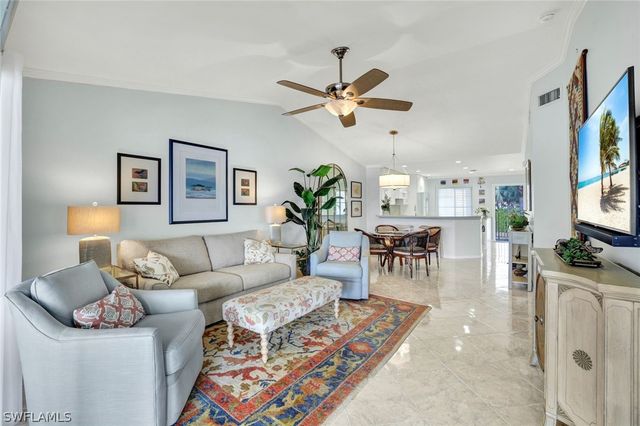 7742 Emerald CIR V203, Naples, FL 34109