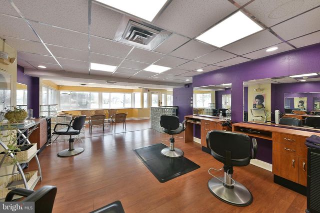 456 N EASTON RD, Glenside, PA 19038