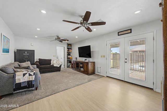 5553 E DRUMMER Avenue, Mesa, AZ 85206