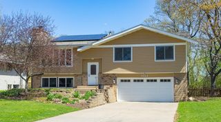 1661 Hilo Avenue N, Oakdale, MN 55128