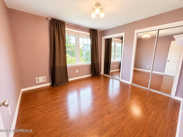 35 Liberty Drive, Dayton, NJ 08810