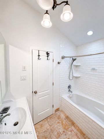 35 Liberty Drive, Dayton, NJ 08810