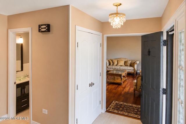 35 Liberty Drive, Dayton, NJ 08810