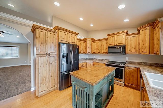 195 N 3806 E, Rigby, ID 83442