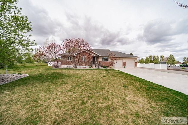 195 N 3806 E, Rigby, ID 83442