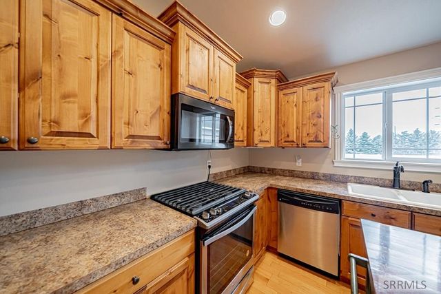 195 N 3806 E, Rigby, ID 83442