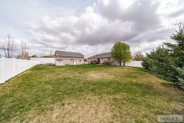 195 N 3806 E, Rigby, ID 83442