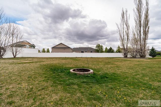195 N 3806 E, Rigby, ID 83442