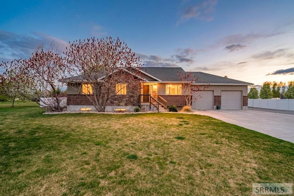 195 N 3806 E, Rigby, ID 83442