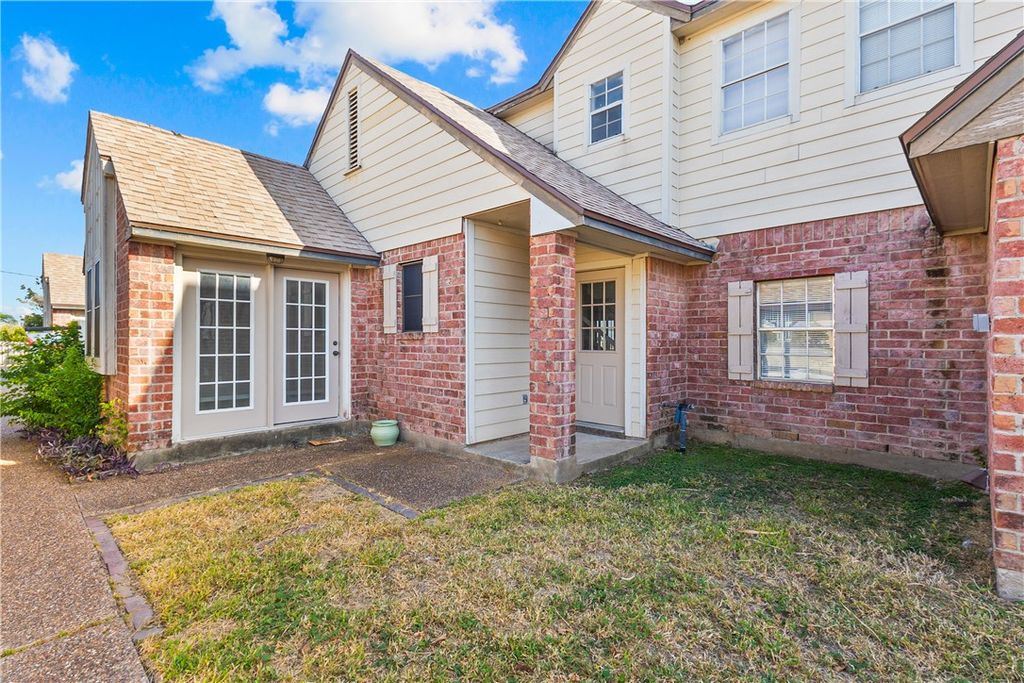 1001 W Bayview Blvd N, Portland, TX 78374 — exterior