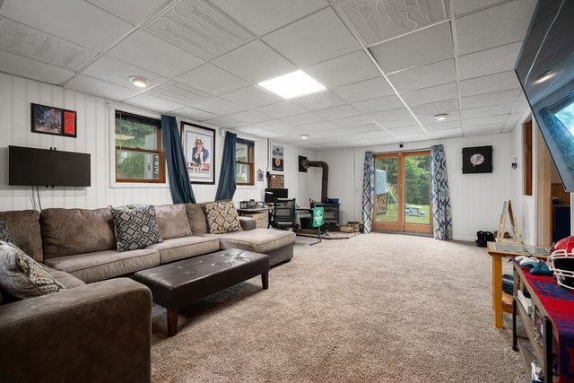 198 Lower Gore Rd, Webster, MA 01570