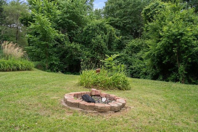 198 Lower Gore Rd, Webster, MA 01570