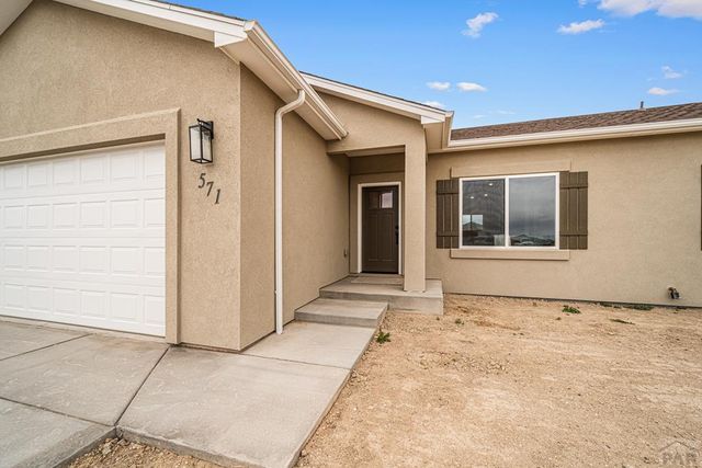 571 N Campbell Dr, Pueblo West, CO 81007