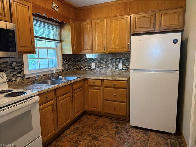 717 Edgewood Road, Wilkesboro, NC 28697
