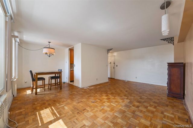 1304 Midland Avenue C20, Yonkers, NY 10704