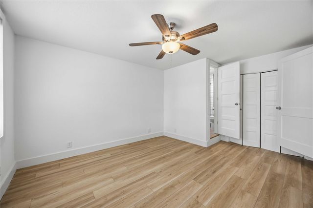 1210 14th Avenue N, Texas City, TX 77590