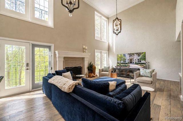 5467 Bristol Parke Drive, Clarkston, MI 48348