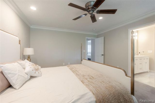 5467 Bristol Parke Drive, Clarkston, MI 48348