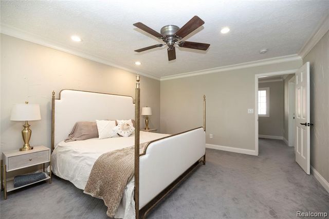 5467 Bristol Parke Drive, Clarkston, MI 48348