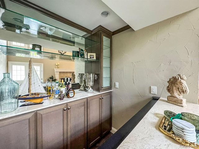 5467 Bristol Parke Drive, Clarkston, MI 48348