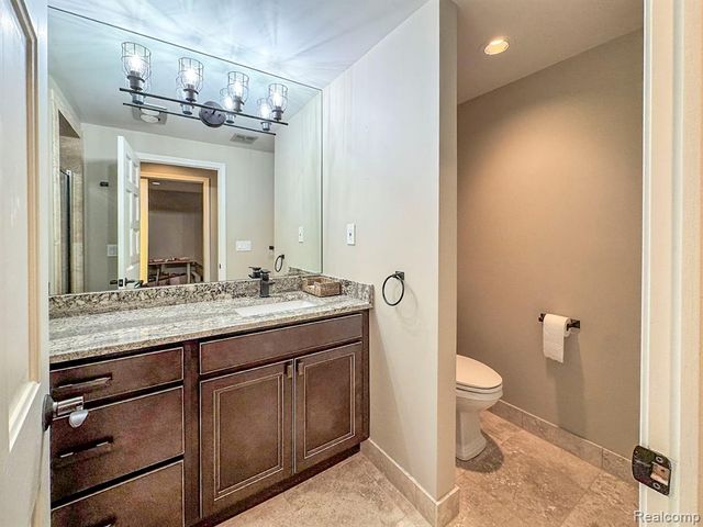 5467 Bristol Parke Drive, Clarkston, MI 48348