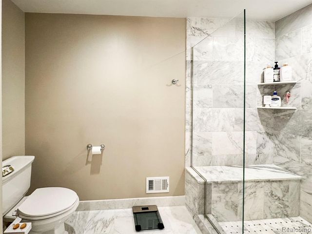 5467 Bristol Parke Drive, Clarkston, MI 48348