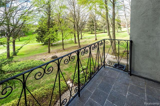 5467 Bristol Parke Drive, Clarkston, MI 48348