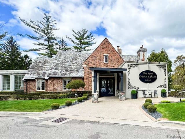 5467 Bristol Parke Drive, Clarkston, MI 48348