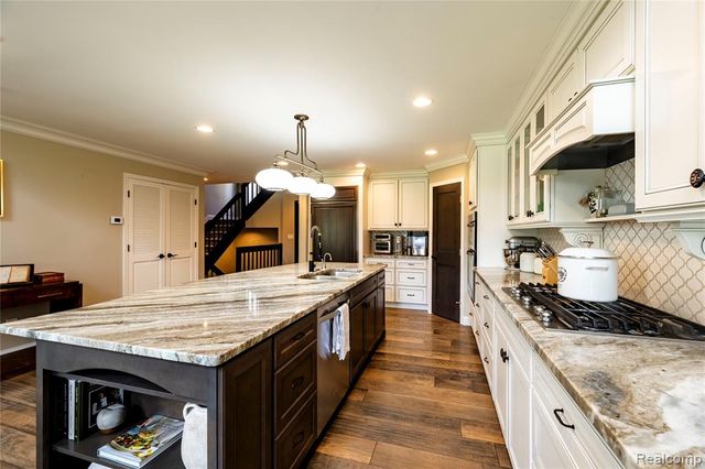 5467 Bristol Parke Drive, Clarkston, MI 48348