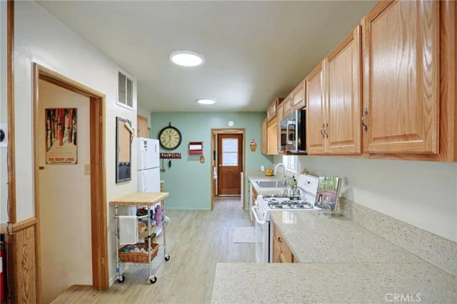 43535 Shasta Place, Big Bear Lake, CA 92315