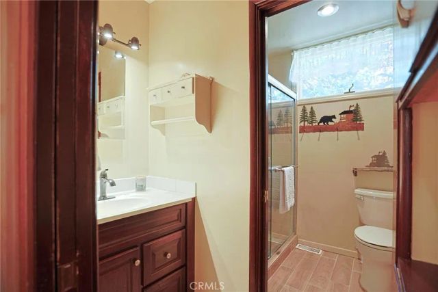 43535 Shasta Place, Big Bear Lake, CA 92315