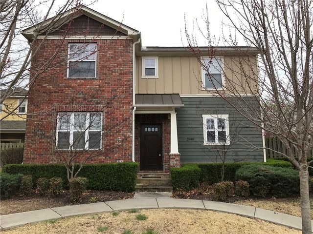 2590 E Carnation Court, Fayetteville, AR 72703