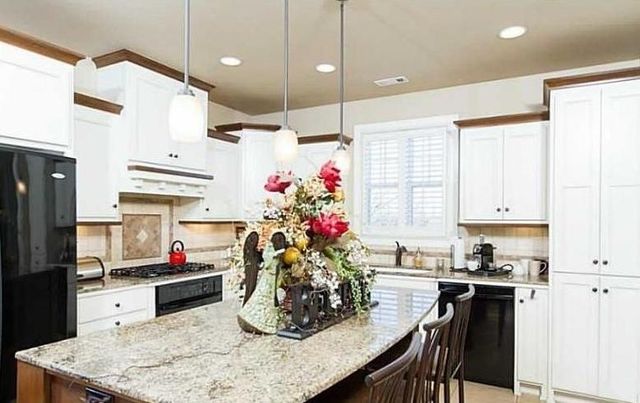 2590 E Carnation Court, Fayetteville, AR 72703