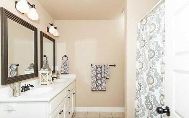 2590 E Carnation Court, Fayetteville, AR 72703