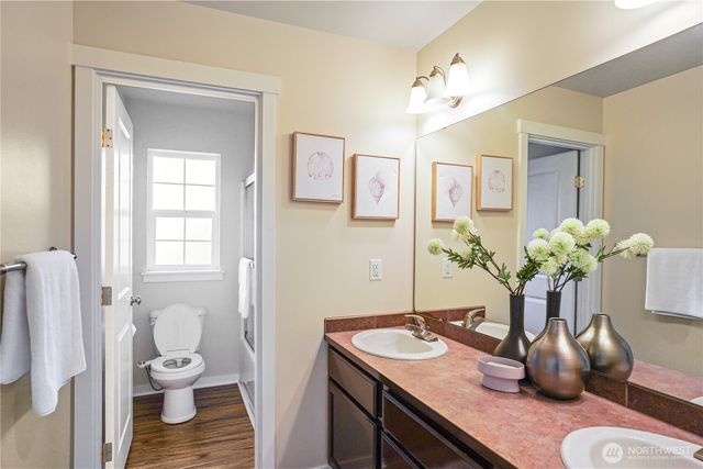 1615 Redmond Ct NE, Renton, WA 98055