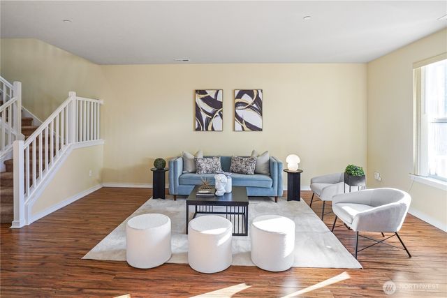 1615 Redmond Ct NE, Renton, WA 98055