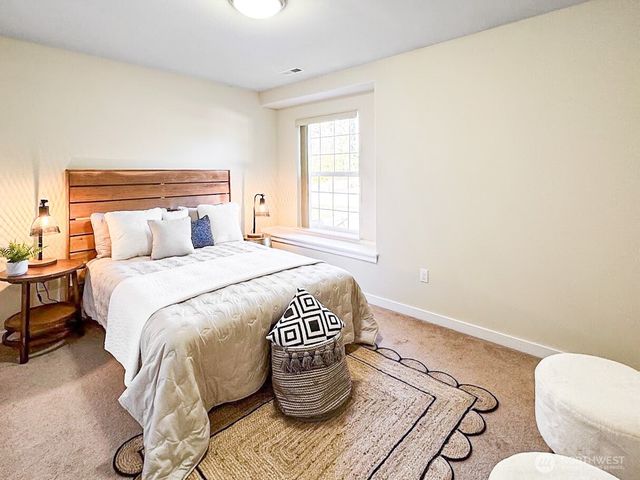 1615 Redmond Ct NE, Renton, WA 98055