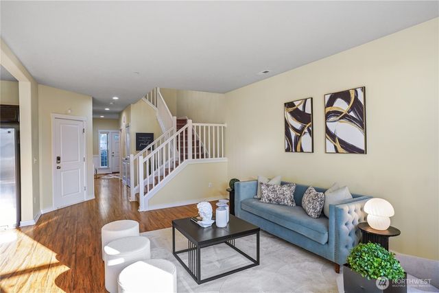 1615 Redmond Ct NE, Renton, WA 98055