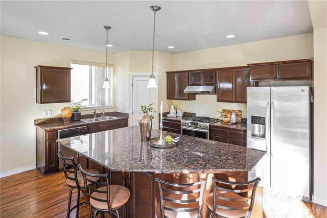 1615 Redmond Ct NE, Renton, WA 98055