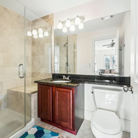 2656 W Lunt Avenue 1, Chicago, IL 60645