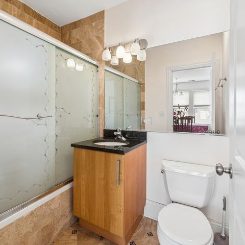 2656 W Lunt Avenue 1, Chicago, IL 60645