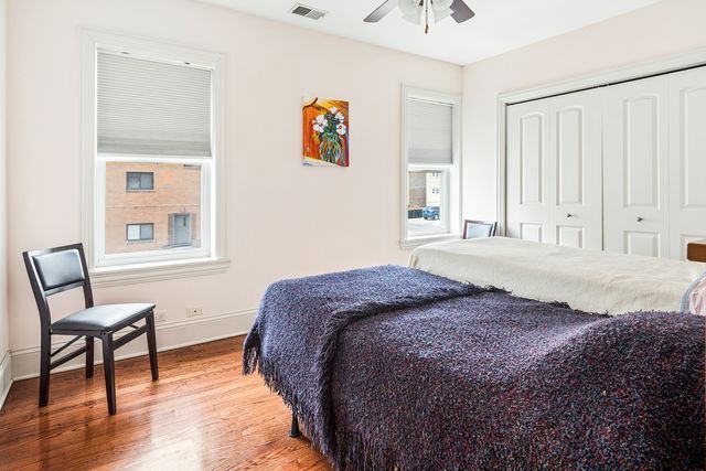 2656 W Lunt Avenue 1, Chicago, IL 60645