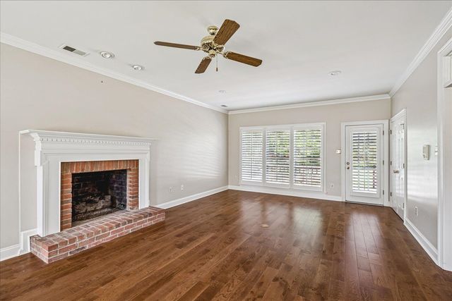 8710 SOMERSET LN, Germantown, TN 38138