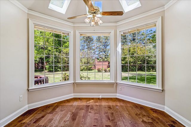 8710 SOMERSET LN, Germantown, TN 38138