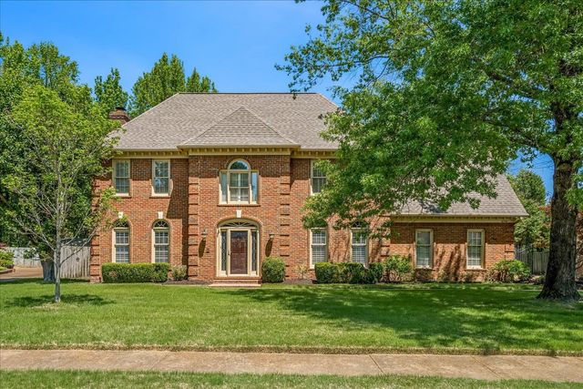 8710 SOMERSET LN, Germantown, TN 38138