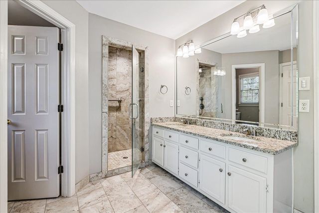 8710 SOMERSET LN, Germantown, TN 38138