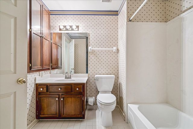 8710 SOMERSET LN, Germantown, TN 38138