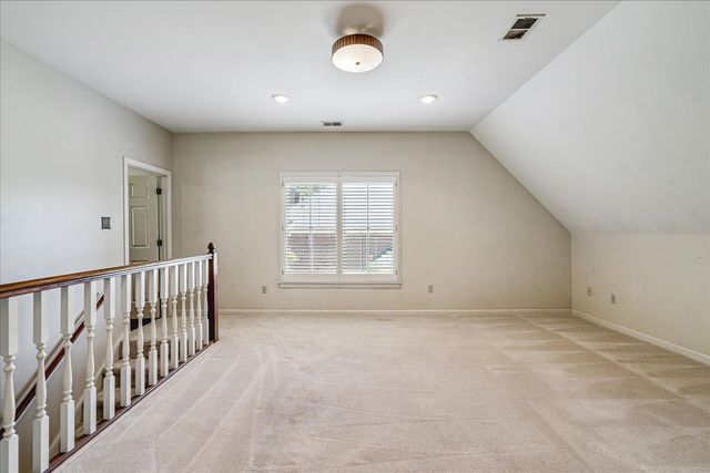 8710 SOMERSET LN, Germantown, TN 38138