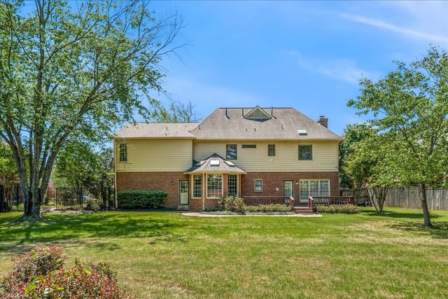 8710 SOMERSET LN, Germantown, TN 38138